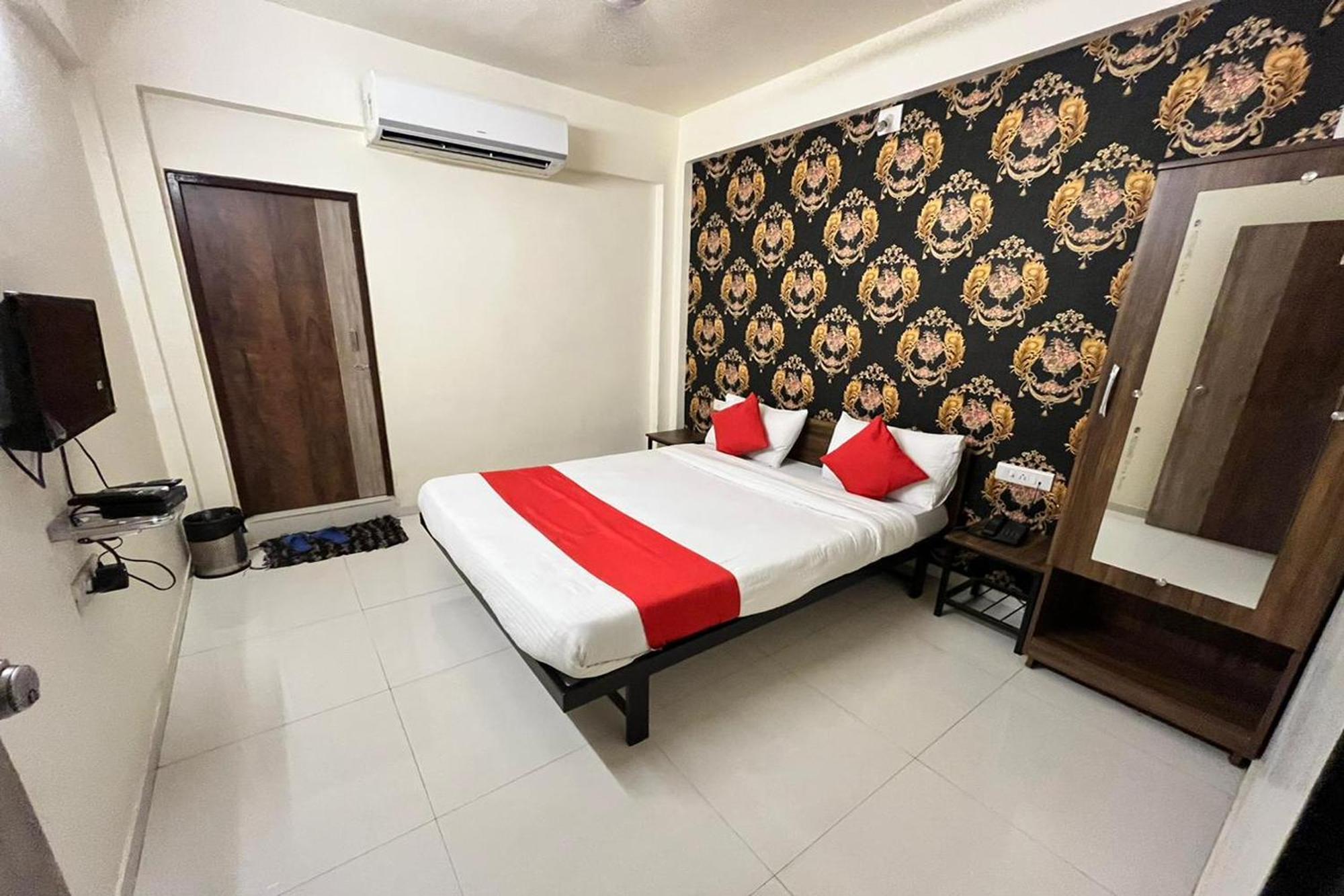 Hotel Kalyan Palace Watuwa Eksteriør billede