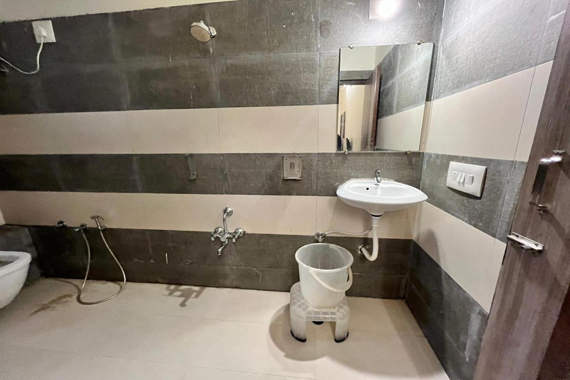 Hotel Kalyan Palace Watuwa Eksteriør billede
