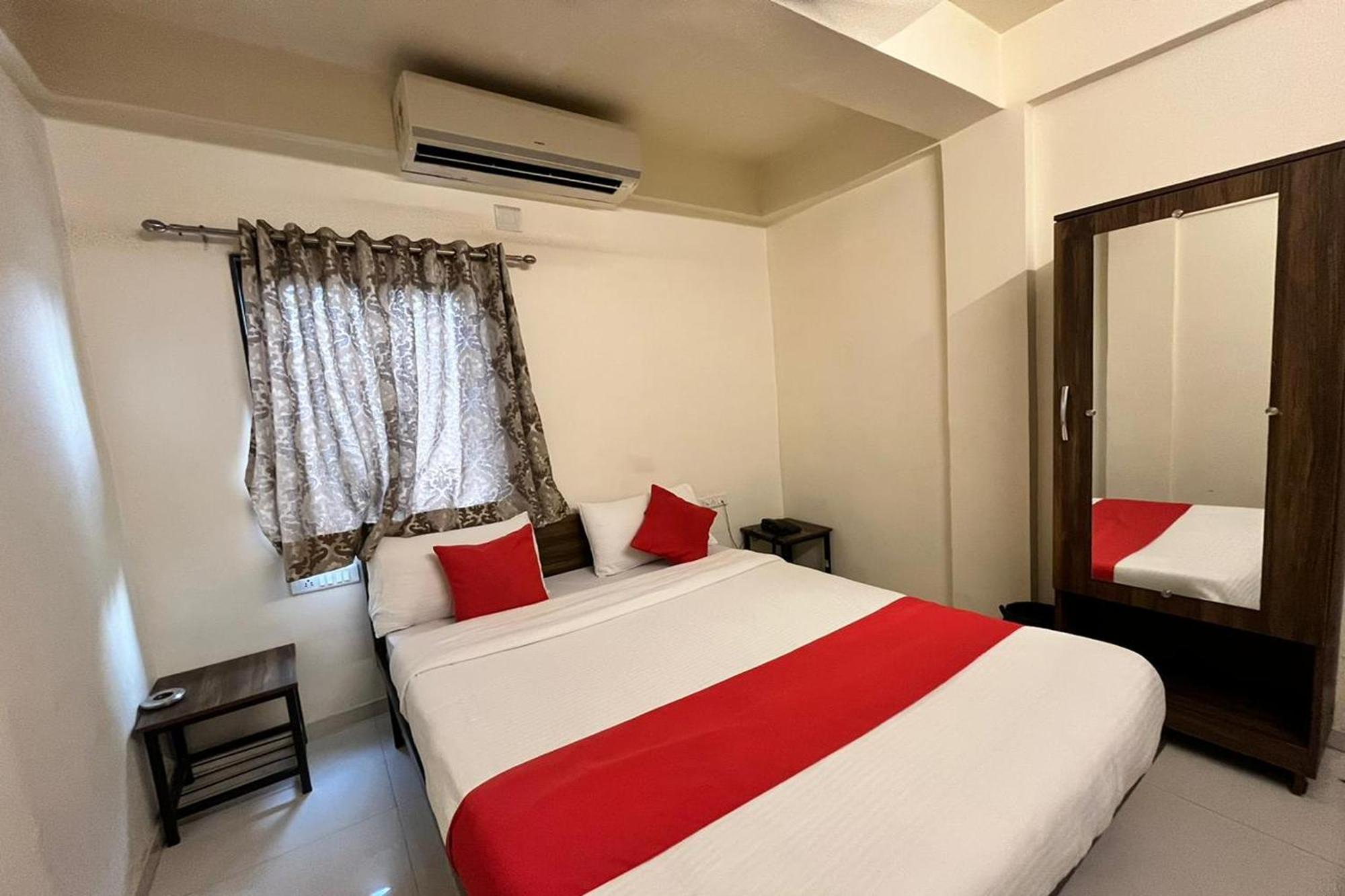 Hotel Kalyan Palace Watuwa Eksteriør billede