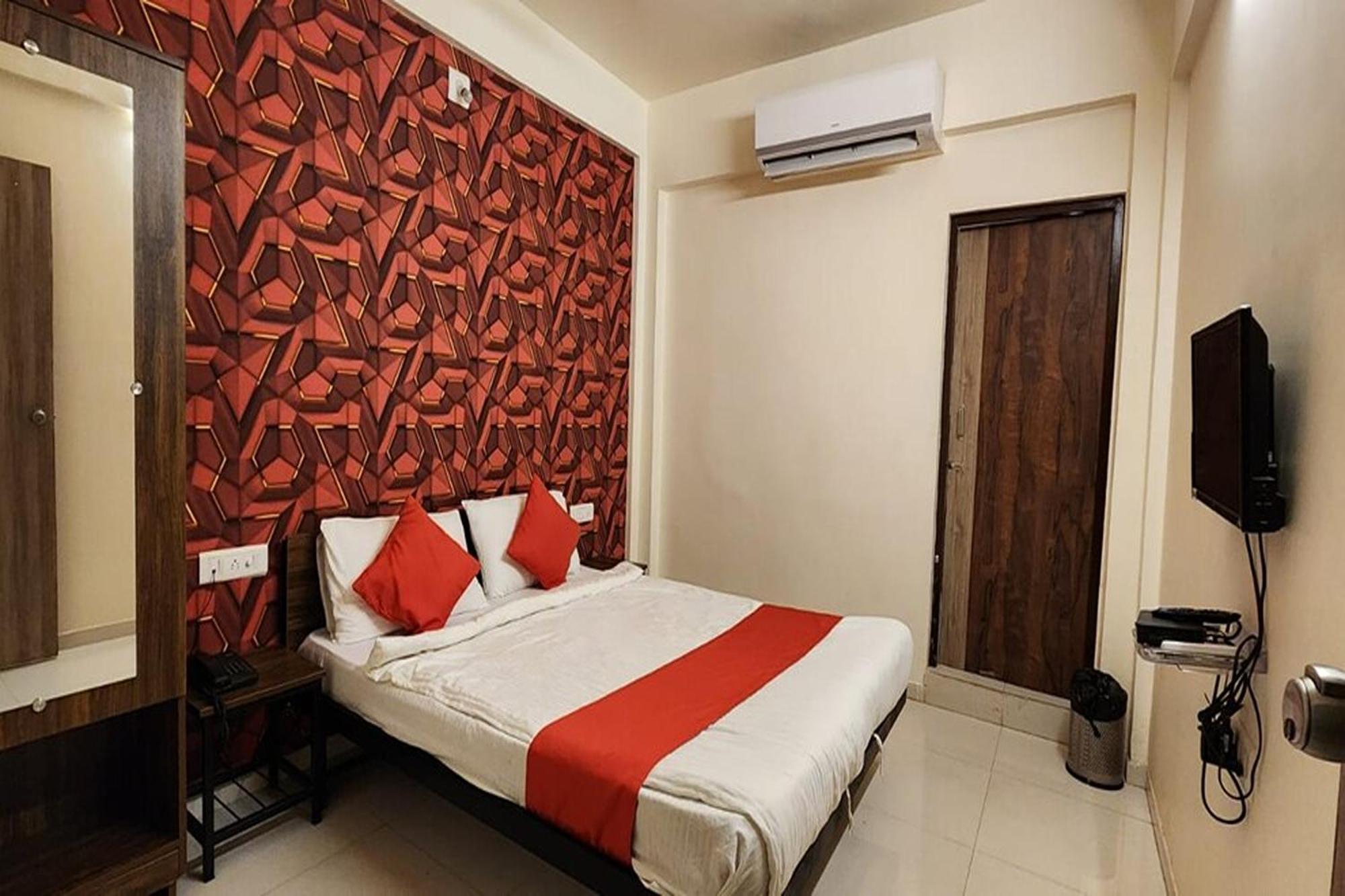 Hotel Kalyan Palace Watuwa Eksteriør billede