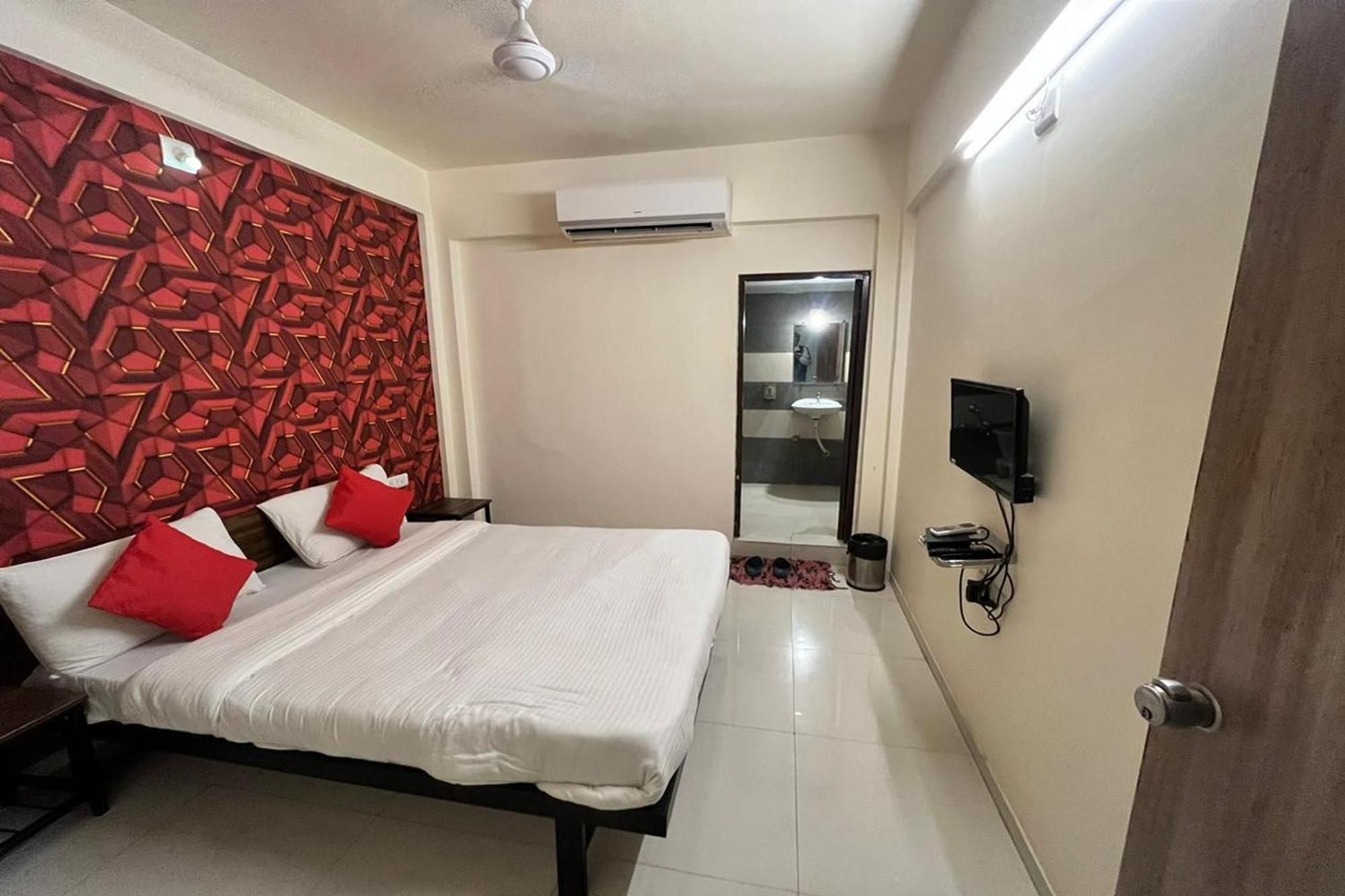 Hotel Kalyan Palace Watuwa Eksteriør billede