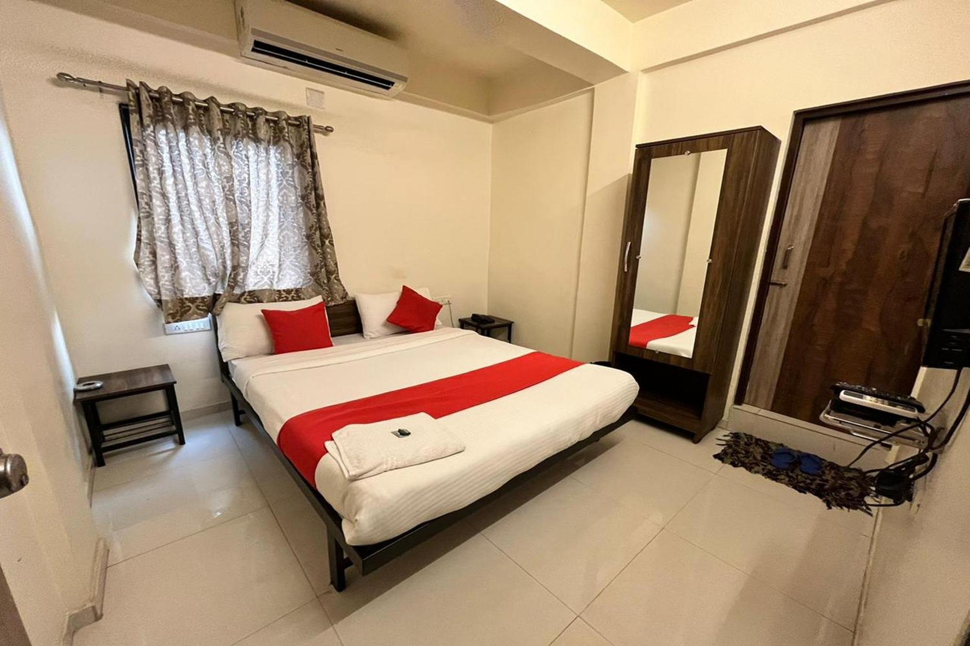Hotel Kalyan Palace Watuwa Eksteriør billede